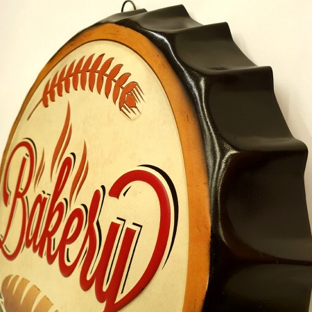 Металические картины в виде крышки bakery